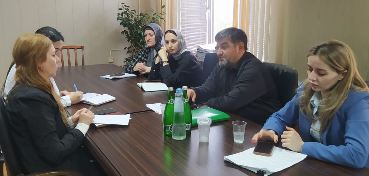 Встреча Управления соцзащиты Махачкалы с МФЦ по улучшению госуслуг